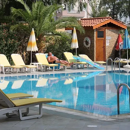 Nar Aparthotel 2*